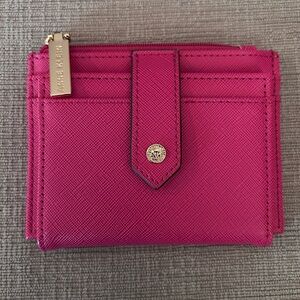 Anne Klein card wallet. Excellent condition. Never used
